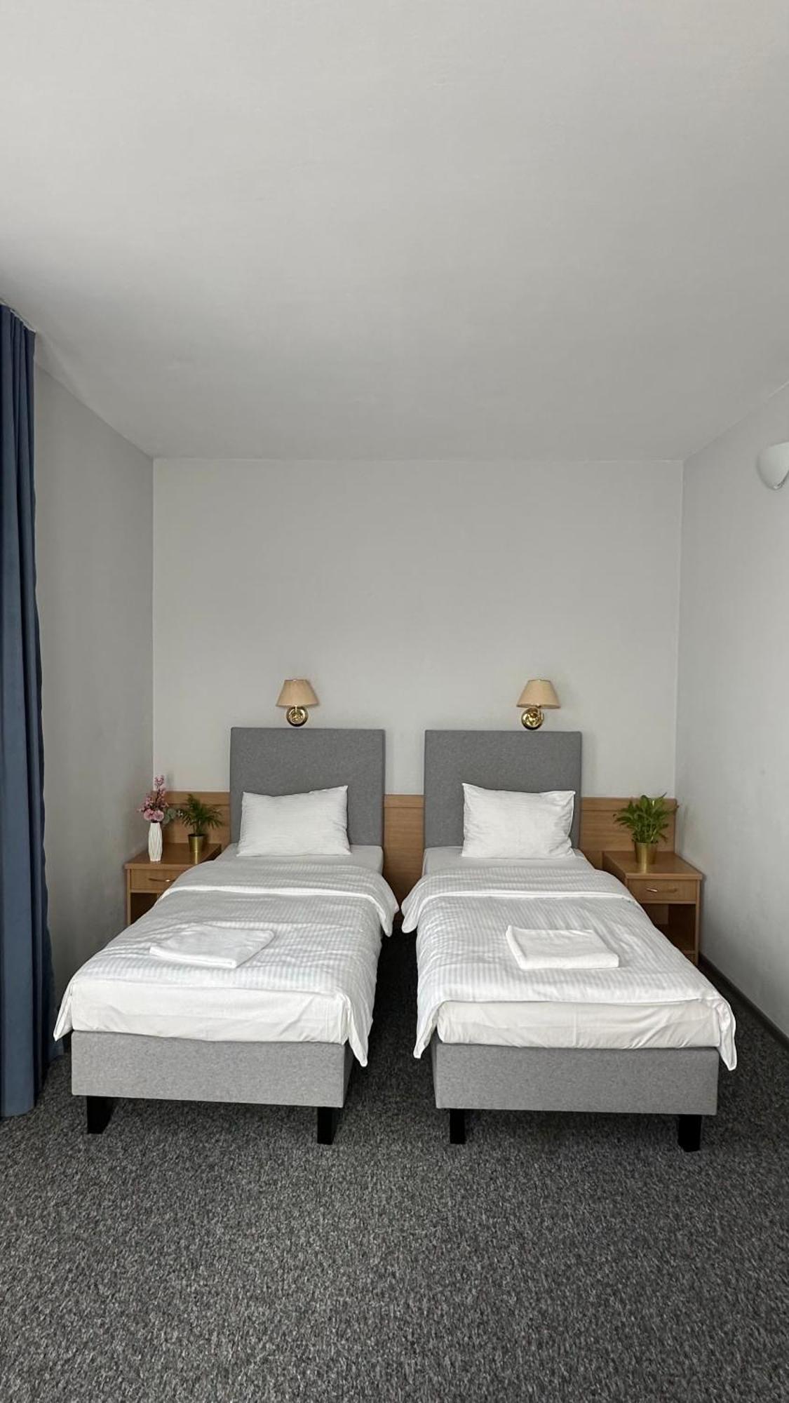 Lezzet B&B Pokoj Goscinny & Turkishrestaurant Варшава Экстерьер фото
