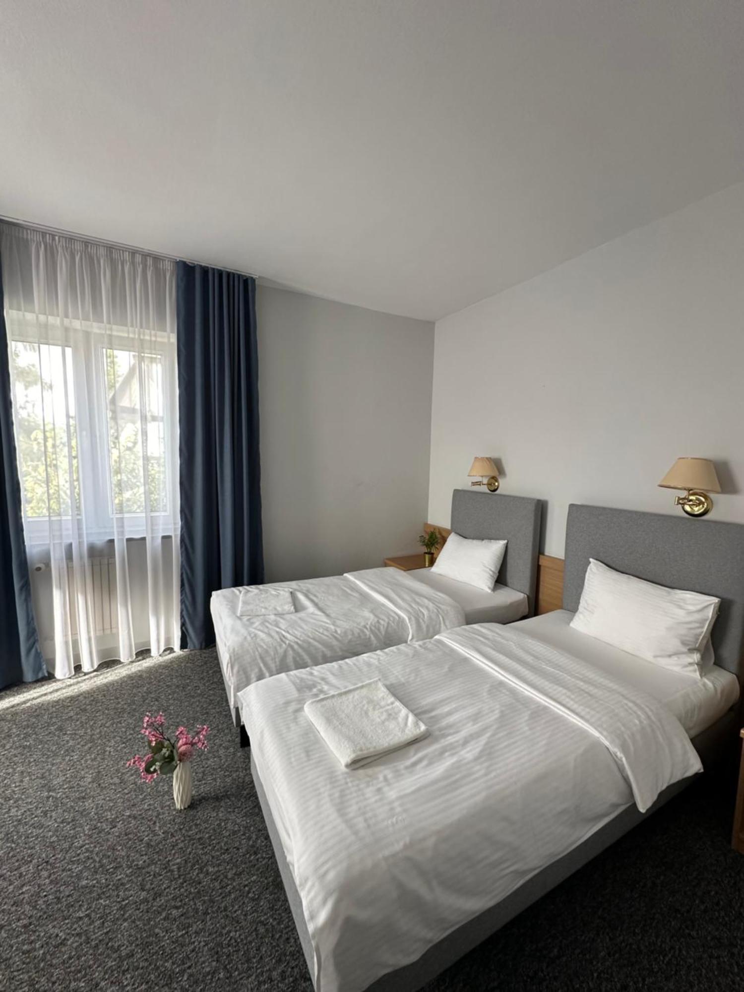 Lezzet B&B Pokoj Goscinny & Turkishrestaurant Варшава Экстерьер фото