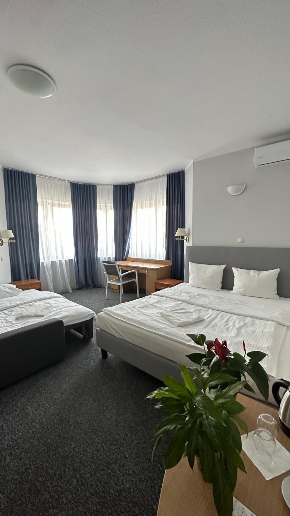 Lezzet B&B Pokoj Goscinny & Turkishrestaurant Варшава Экстерьер фото